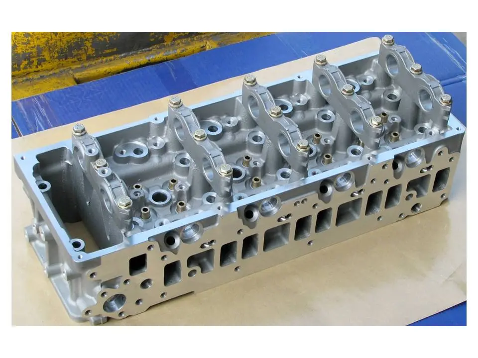 Mitsubishi 4M42 Cylinder head bare (non common rail) 908517