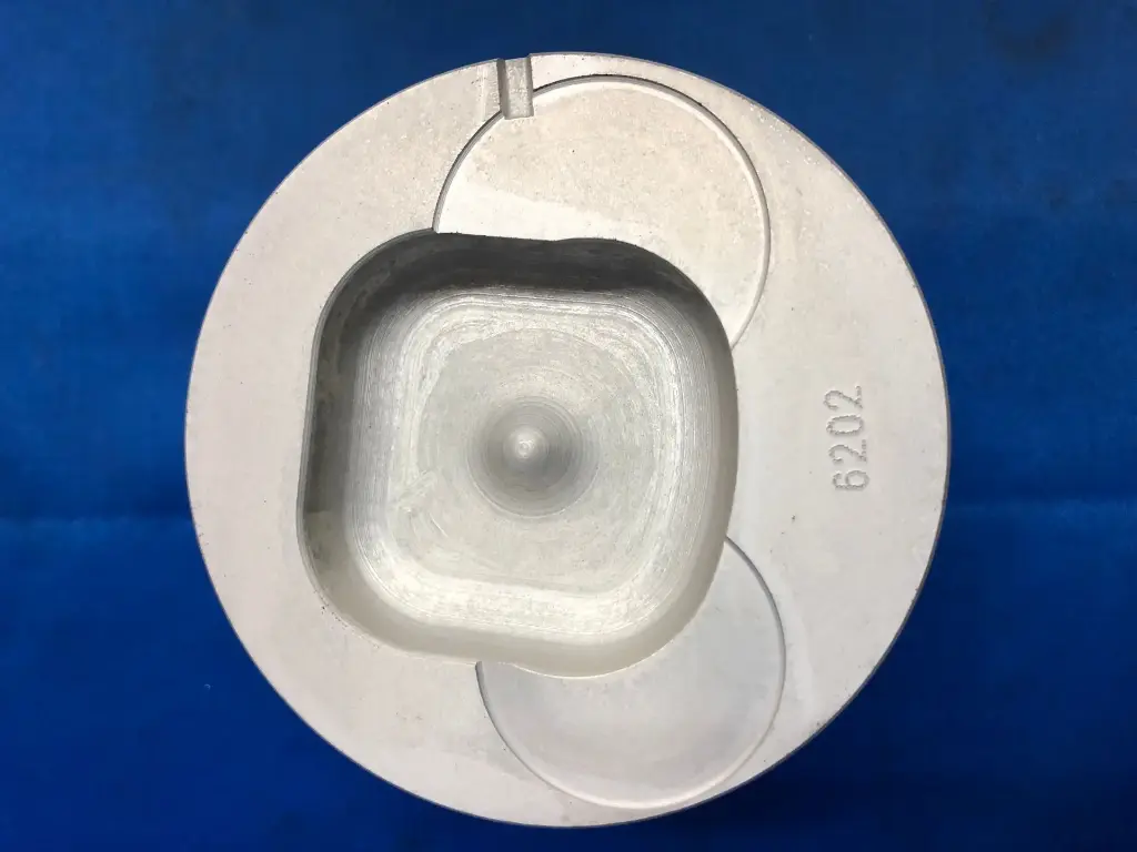 Isuzu 4JB1 early std piston---8-94340620-2