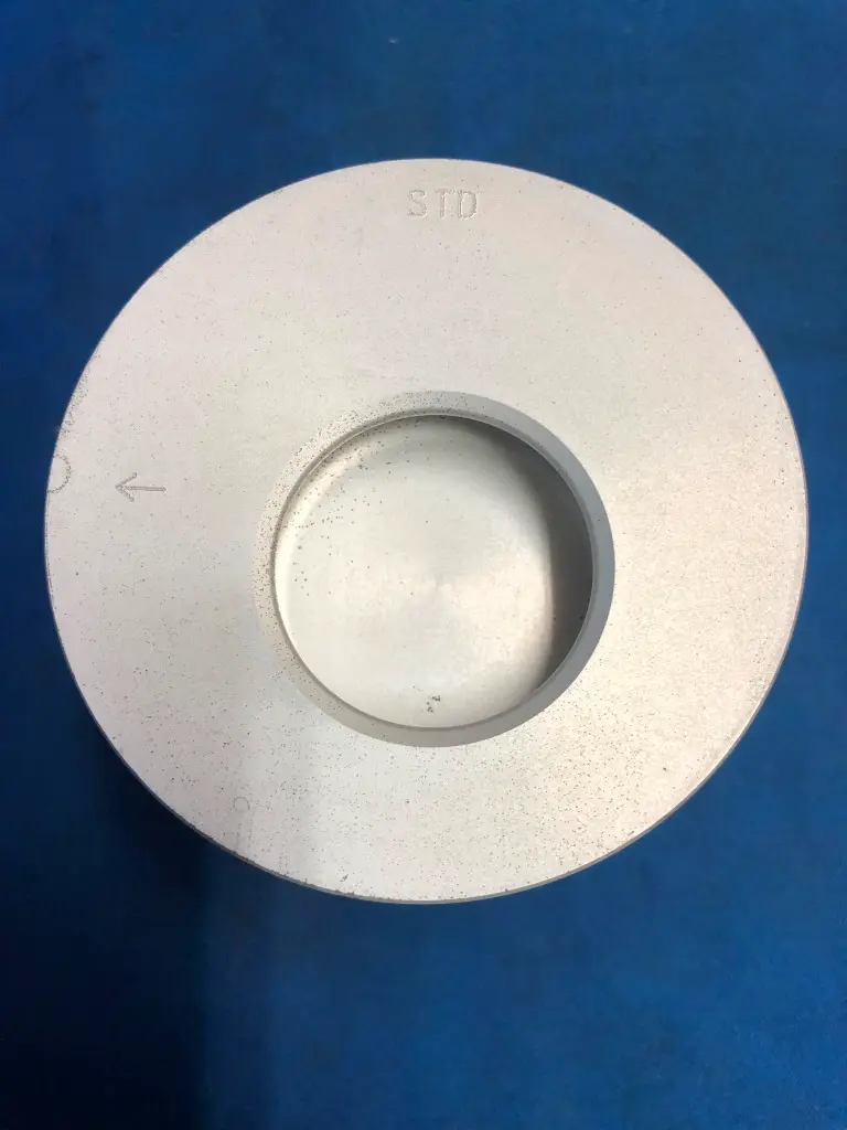 Toyota 1HDT 12V late std piston 42.5mm bowl---13101-17040-000