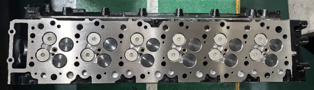 Isuzu 6HK1 SEMI-ASSY cylinder head direct injection 