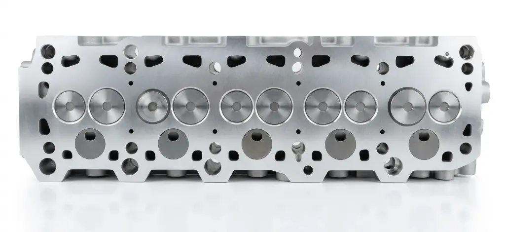 Volkswagen Transporter T4 2.4L cylinder head semi assembly 908057