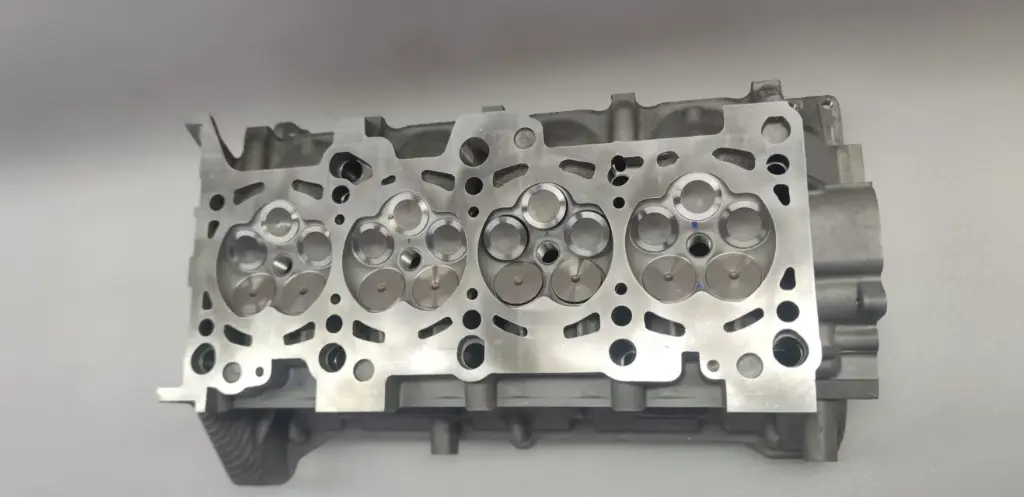 Volkswagen ANQ 1.8L cylinder head semi assembly 910029