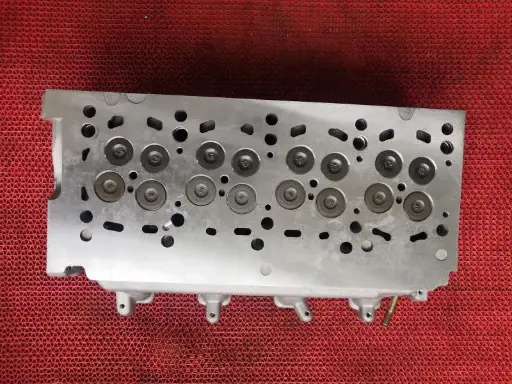 [171612] VW Amarok Cylinder head assembled without cam shafts and rockers CDBA,CDCA,CSHA,CNEA,CNFB