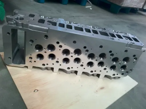 [191223] Mitsubishi 4M41T Cylinder head bare (Direct Injection)
