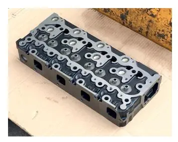 [199912] Kubota V2203 cylinder head bare Inlet valve 30* Ex valve 45*